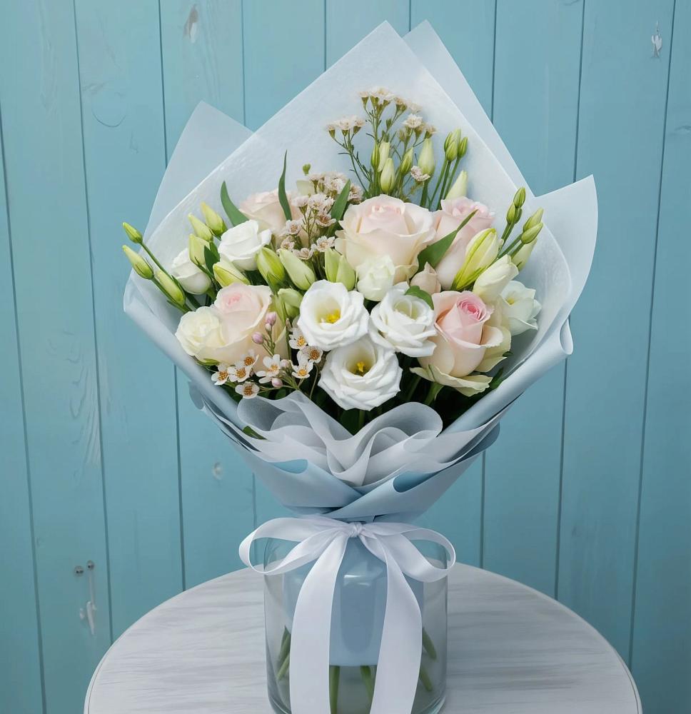 Букет цветов из: Розы и Лизиантусы в Мишеронский