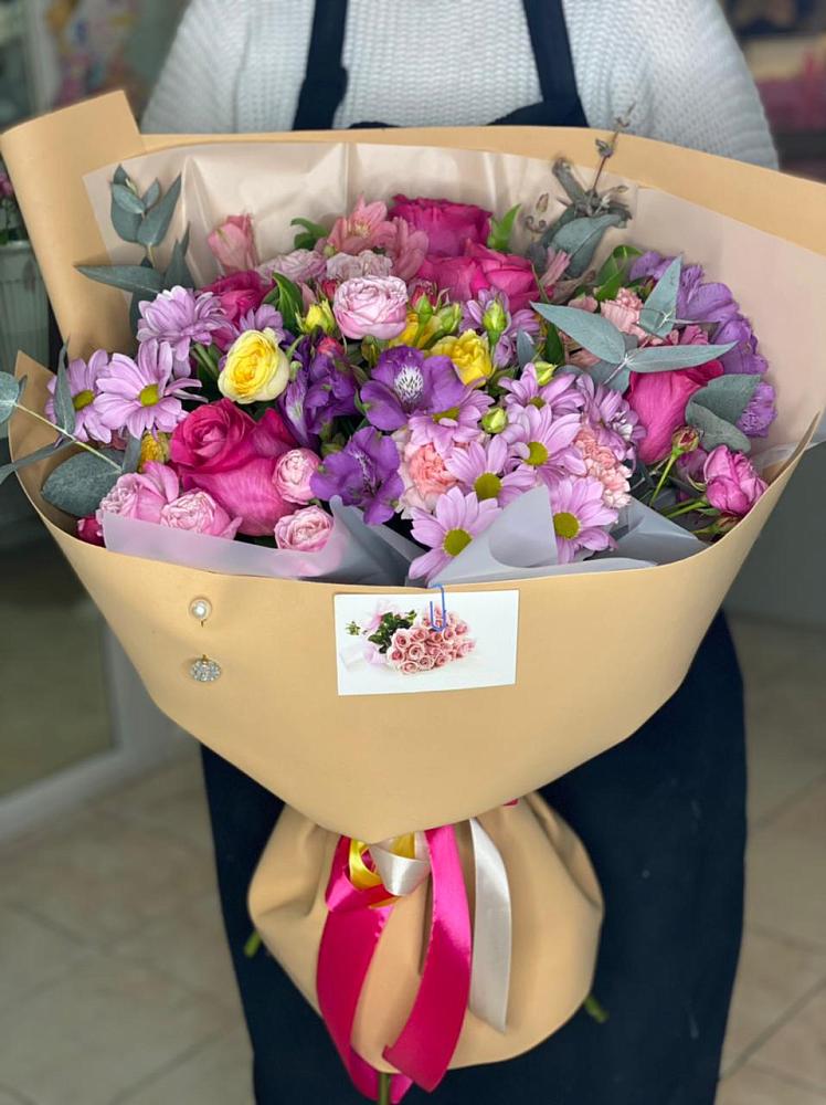 Букет цветов из: Хризантемы, Гвоздики и Альстромерии в Мишеронский