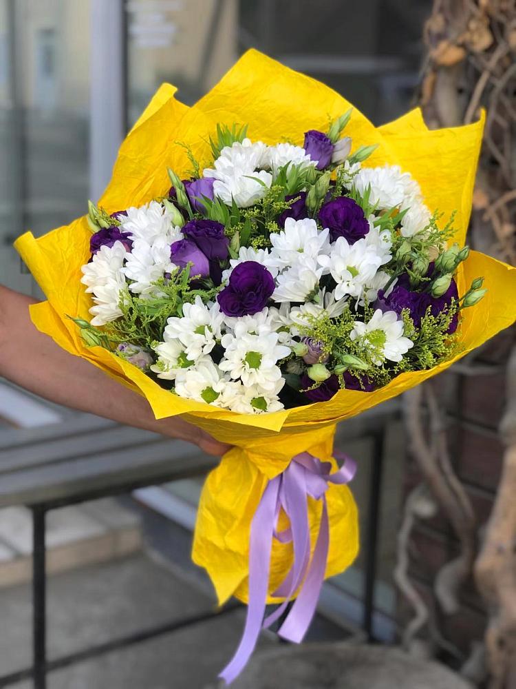 Букет цветов из: Ирисы, Хризантемы и Ромашки в Мишеронский