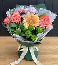 Букет цветов из:  Гвоздики, Розы, Герберы и Хризантемы #REPLACE_PRED# Мишеронский