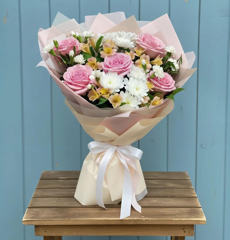 Букет цветов из: Гвоздики, Орхидеи и Розы в Мишеронский