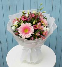 Букет цветов из:  Герберы, Альстромерии и Лизиантусы #REPLACE_PRED# Мишеронский